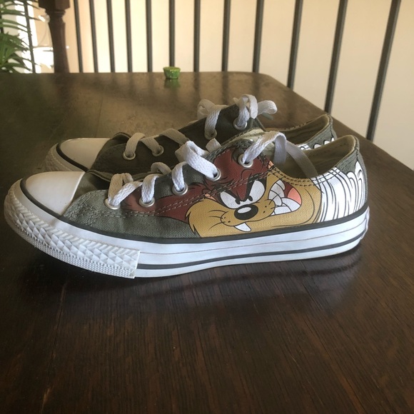 taz converse
